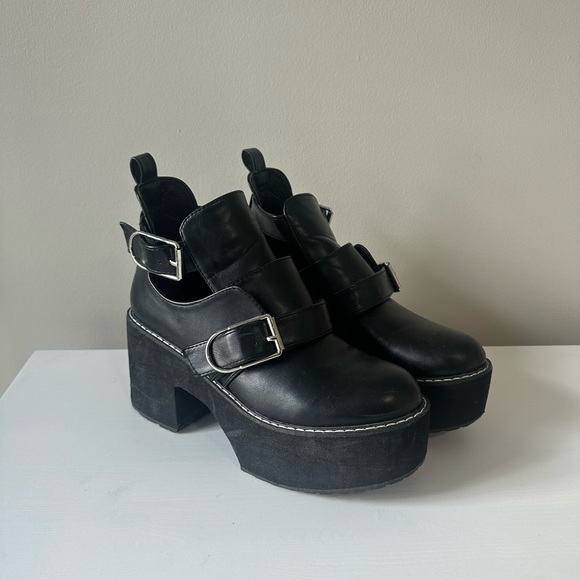 Black chunky platform biker boots with double buckle - Picture 5 of 7